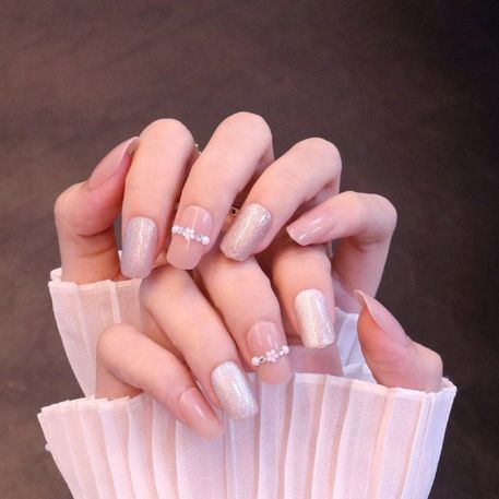 uñas cortas de novia