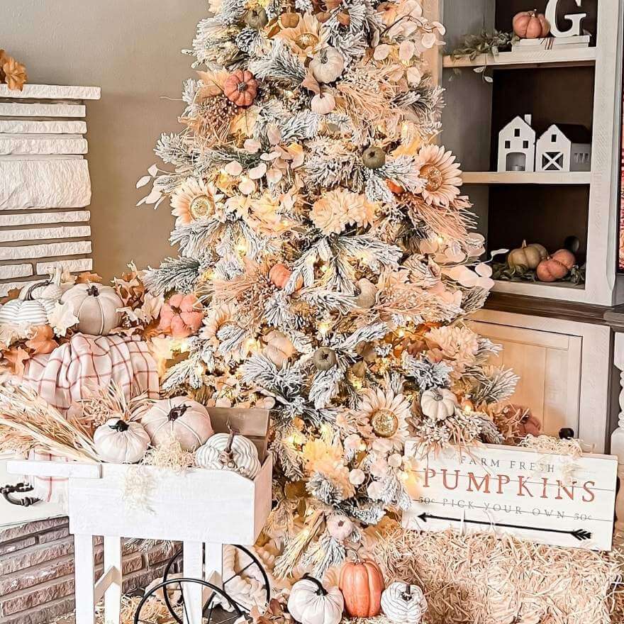 31 Brilliant Fall Christmas Tree Ideas for 2024 - Uptown Girl