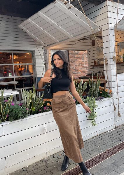 25 Fall Maxi Skirt Outfits That Will Make You Look Amazing - Uptown Girl