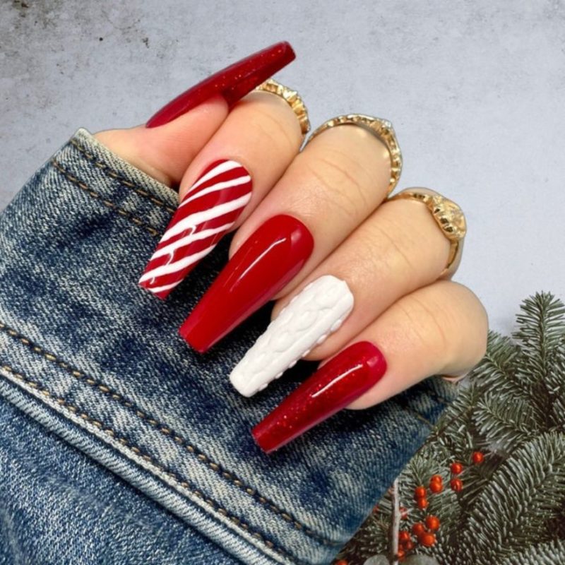 22 Festive Red and White Christmas Nails for 2023 - Uptown Girl