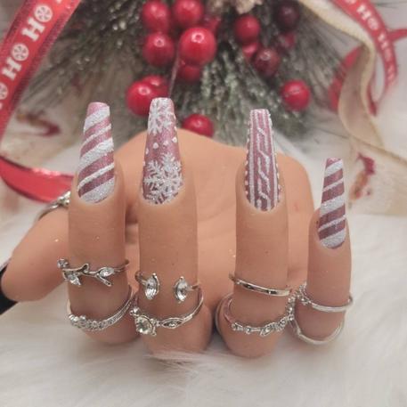 pink christmas nails