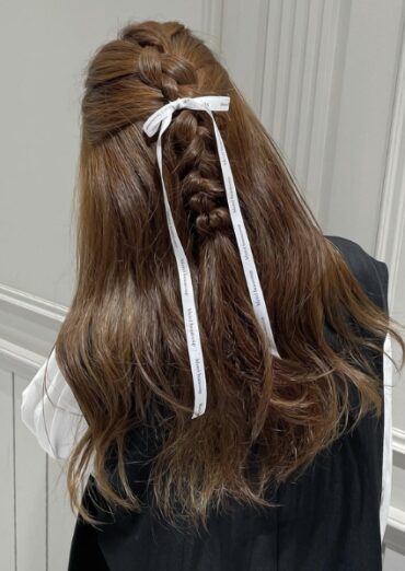 17 Unexpected Ways to Wear Ribbons in Your Hair - Uptown Girl